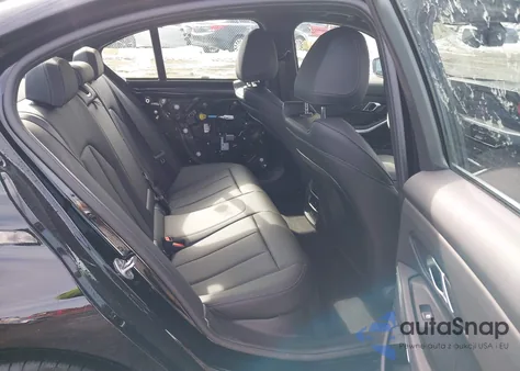 2025 BMW 330I xDrive z USA, uszkodzony, nr VIN 3MW89CW07S8F74134